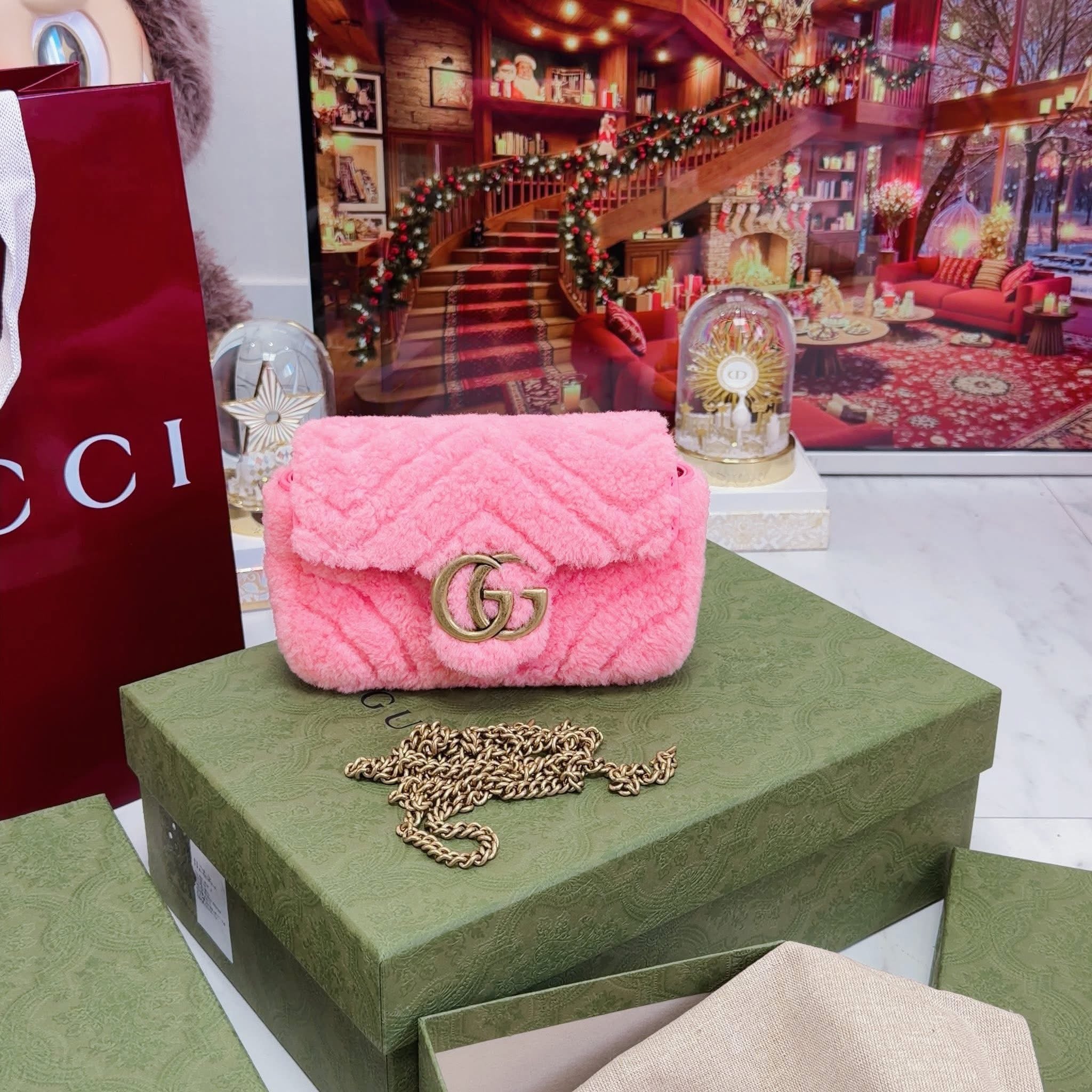 Gucci Marmont Pink Shearling Super Mini WOC – Gold Hardware