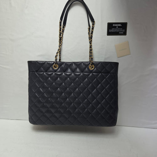 Chanel Caviar Quilted Classic