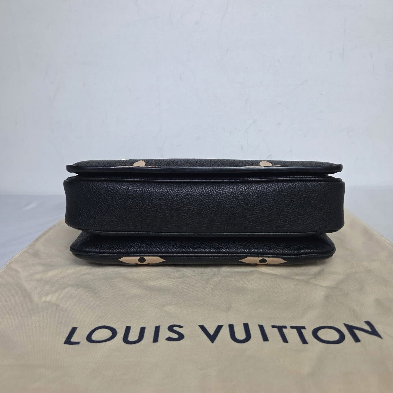 Louis Vuitton Pochette Métis Monogram Giant Empreinte Black Beige