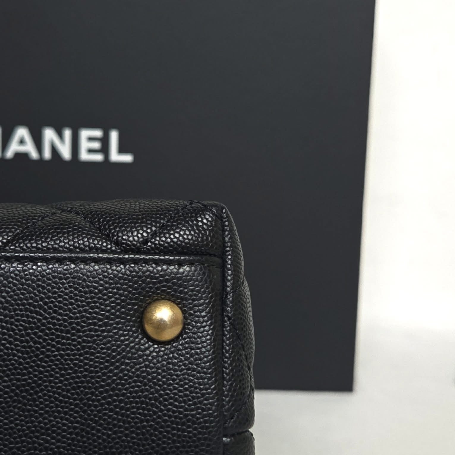 Chanel Coco Handle Medium Black Caviar GHW