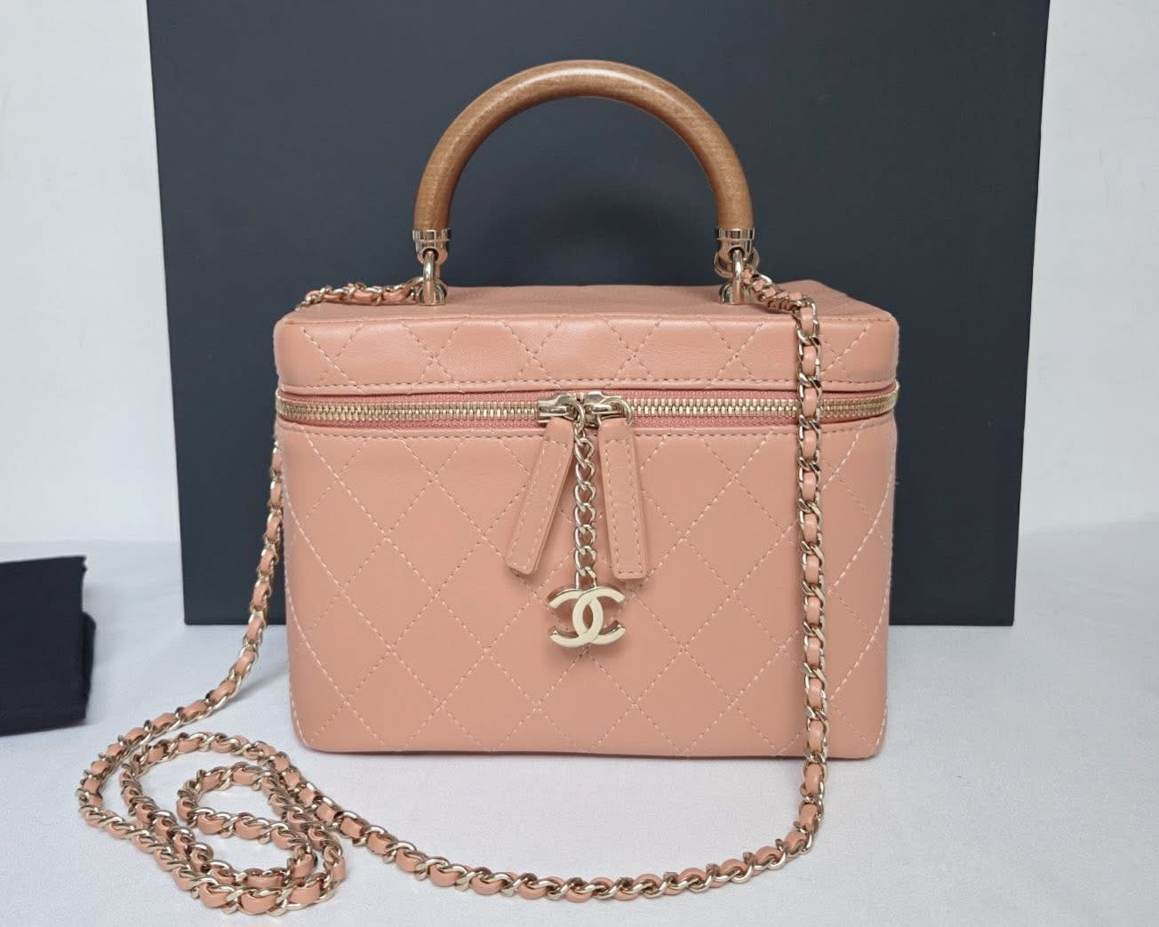 Chanel Chanel Cosmetic Vanity Medium Handle & Crossbody Beige Gold