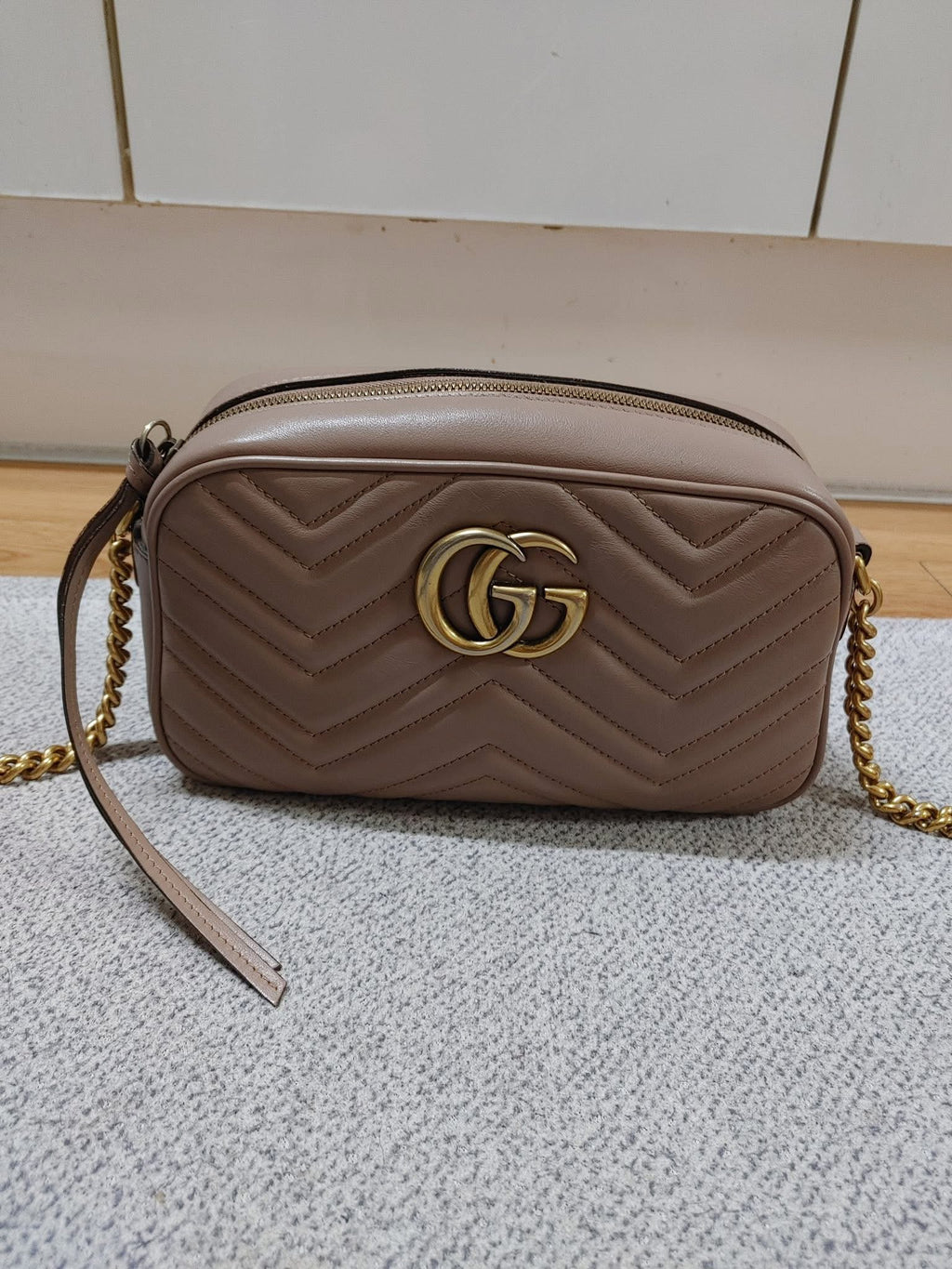 Gucci GG Marmont Matelassé Camera Bag – Dusty Nude / Taupe – Gold Hardware