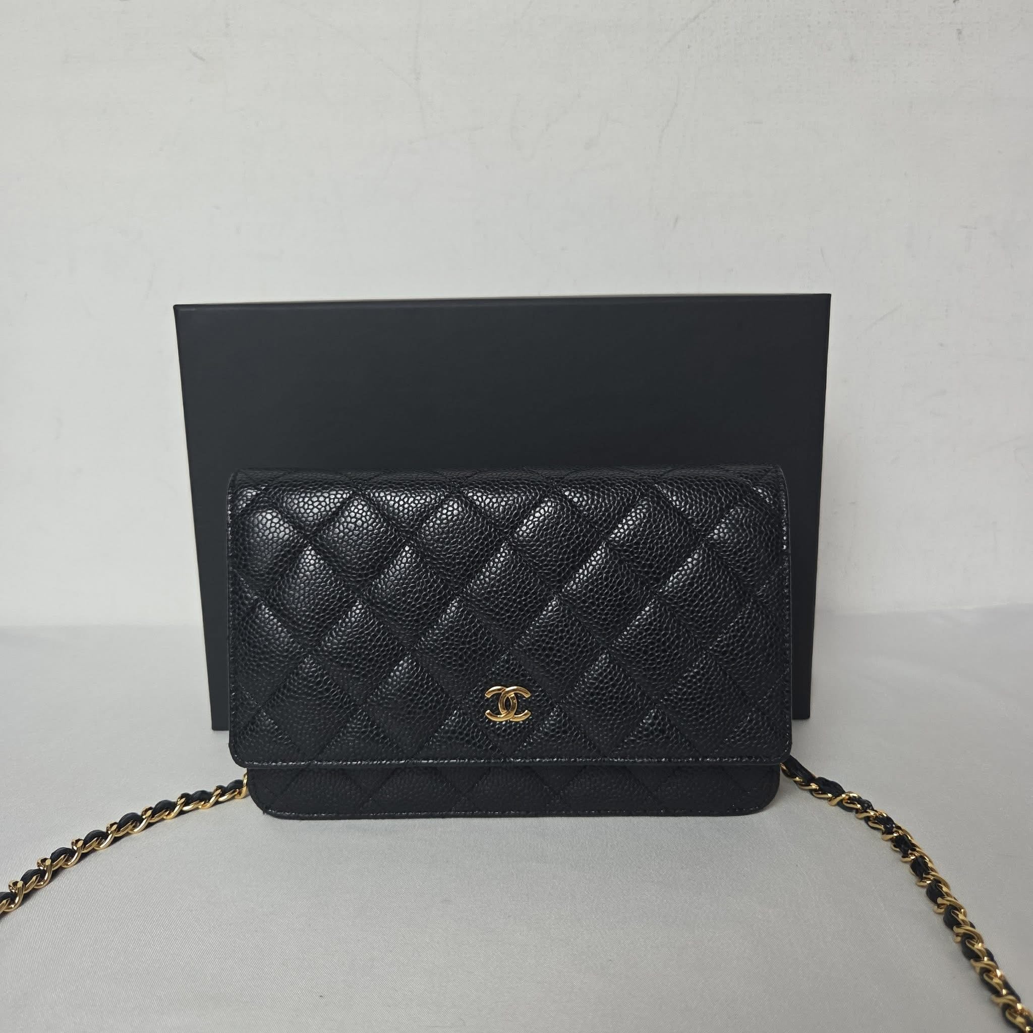 Chanel Wallet on Chain (WOC)