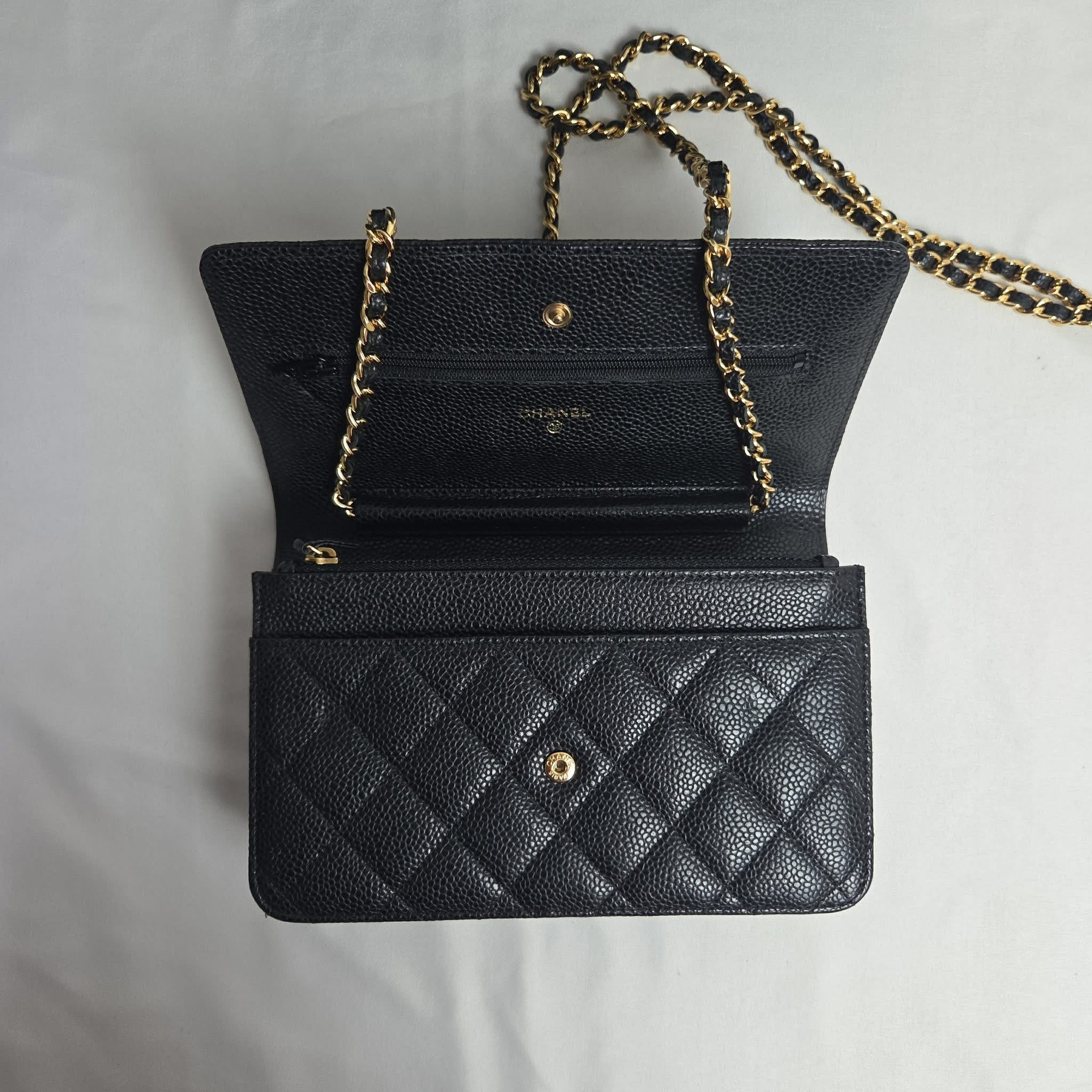 Chanel Wallet on Chain (WOC)