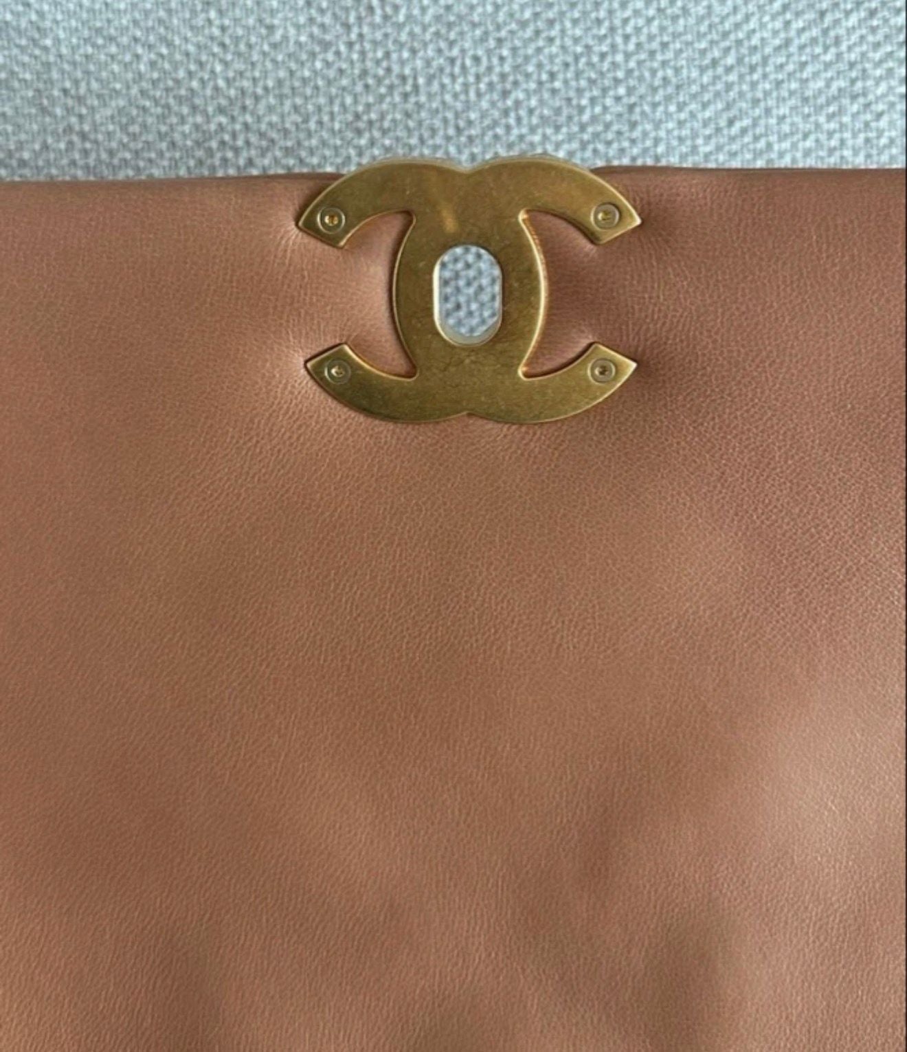 Chanel Chanel 19 Small Flap Bag – Caramel