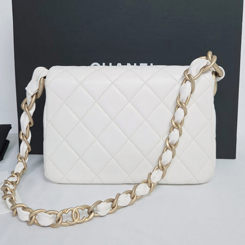 Chanel Chanel 25 White Quilted Flap Bag GHW