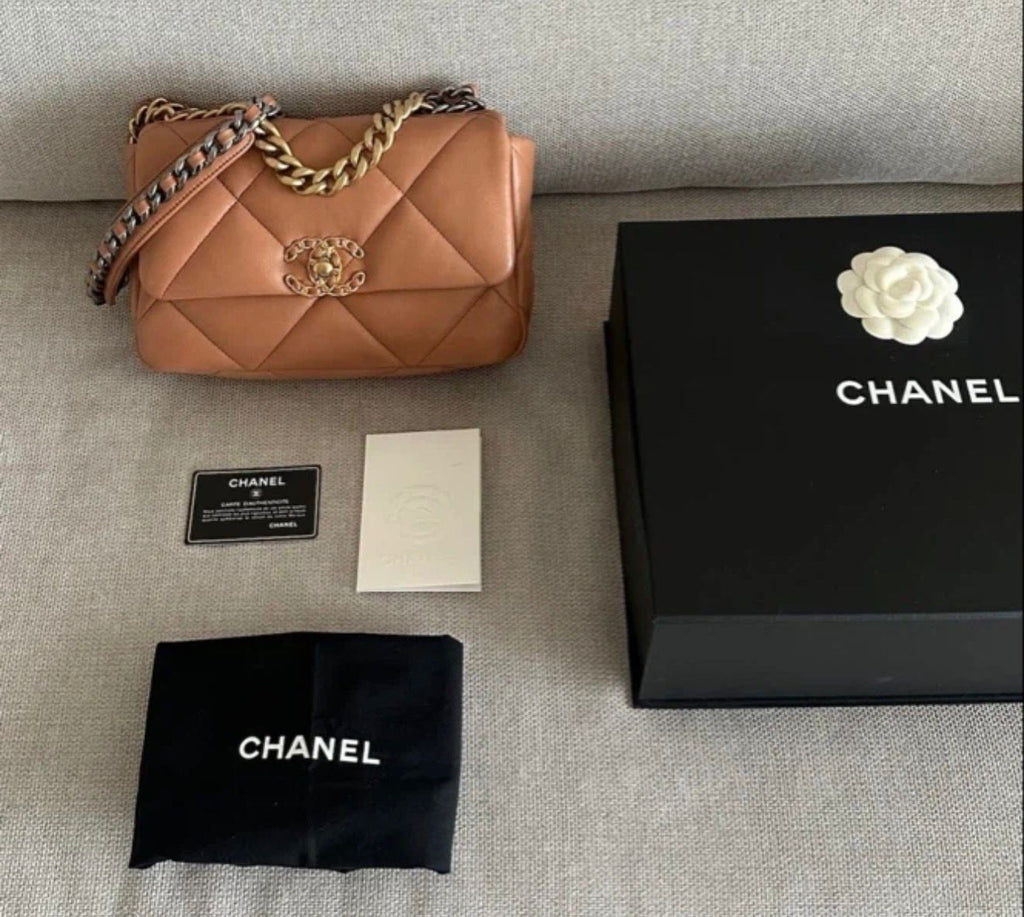 Chanel Chanel 19 Small Flap Bag – Caramel