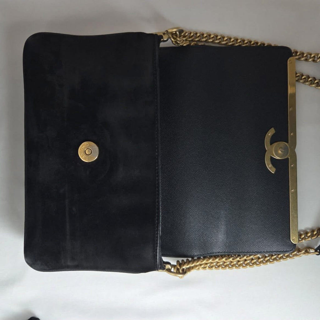 Chanel Caviar Flap Crossbody Black GHW Series 26