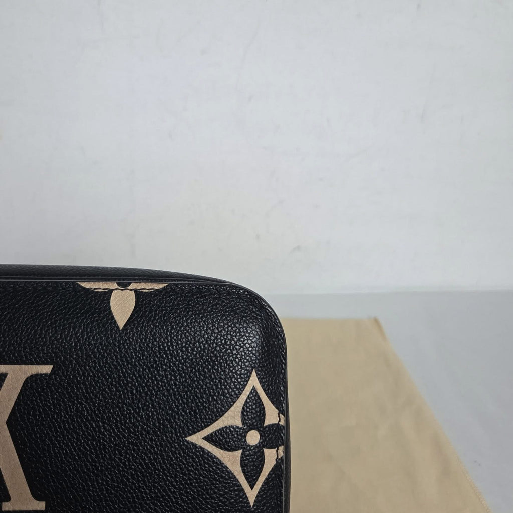 Louis Vuitton Pochette Métis Monogram Giant Empreinte Black Beige