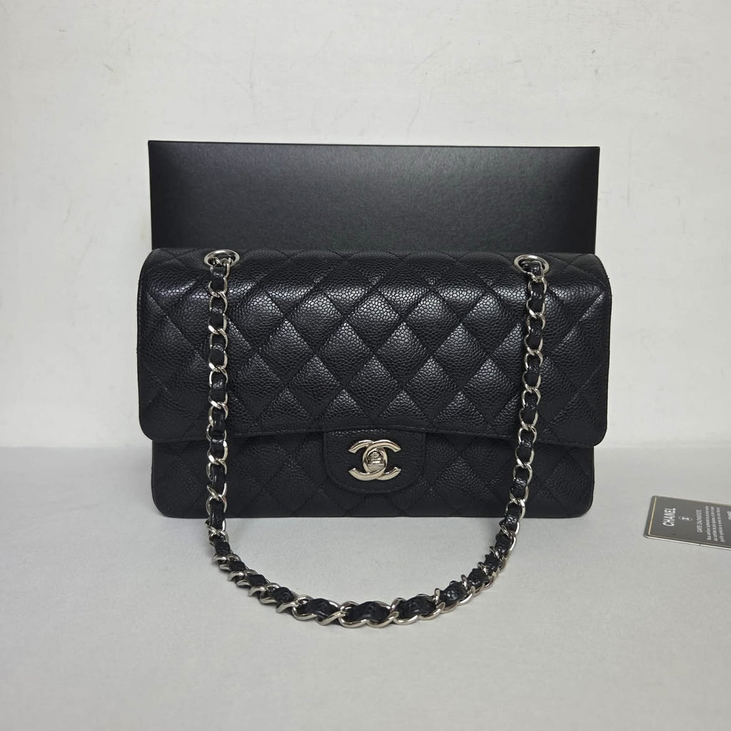 CHANEL Classic Medium Flap Bag