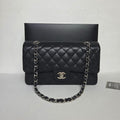 CHANEL Classic Medium Flap Bag