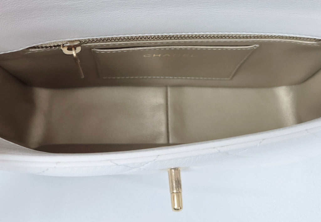 Chanel Chanel 25 White Quilted Flap Bag GHW