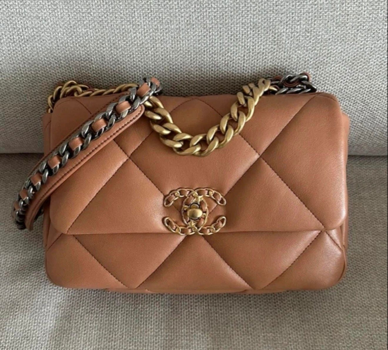 Chanel Chanel 19 Small Flap Bag – Caramel