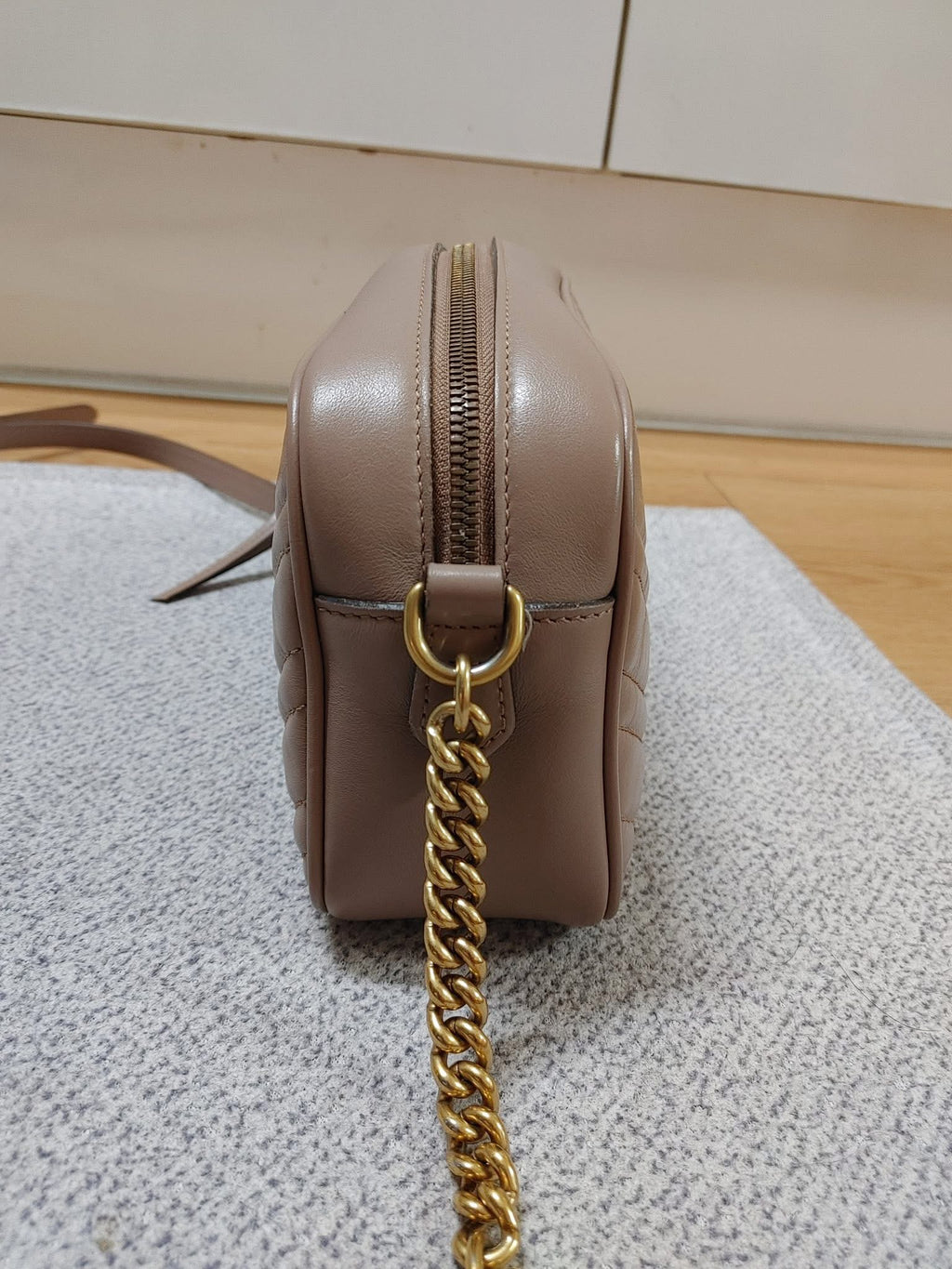 Gucci GG Marmont Matelassé Camera Bag – Dusty Nude / Taupe – Gold Hardware