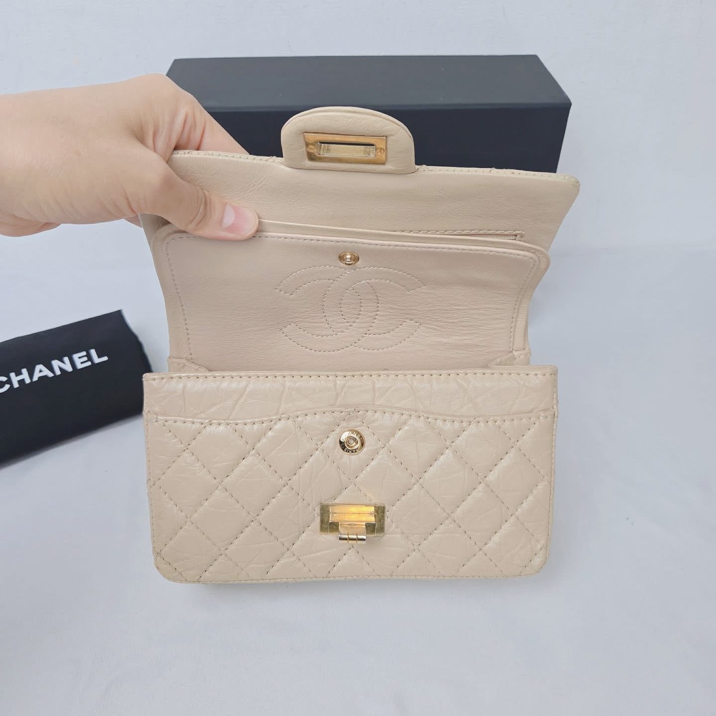 Chanel 2.55 Reissue Beige Gold Calfskin – Classic Timeless Flap