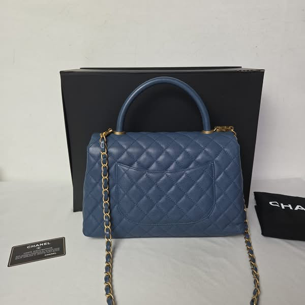 Chanel Coco Handle Medium Caviar Navy GHW