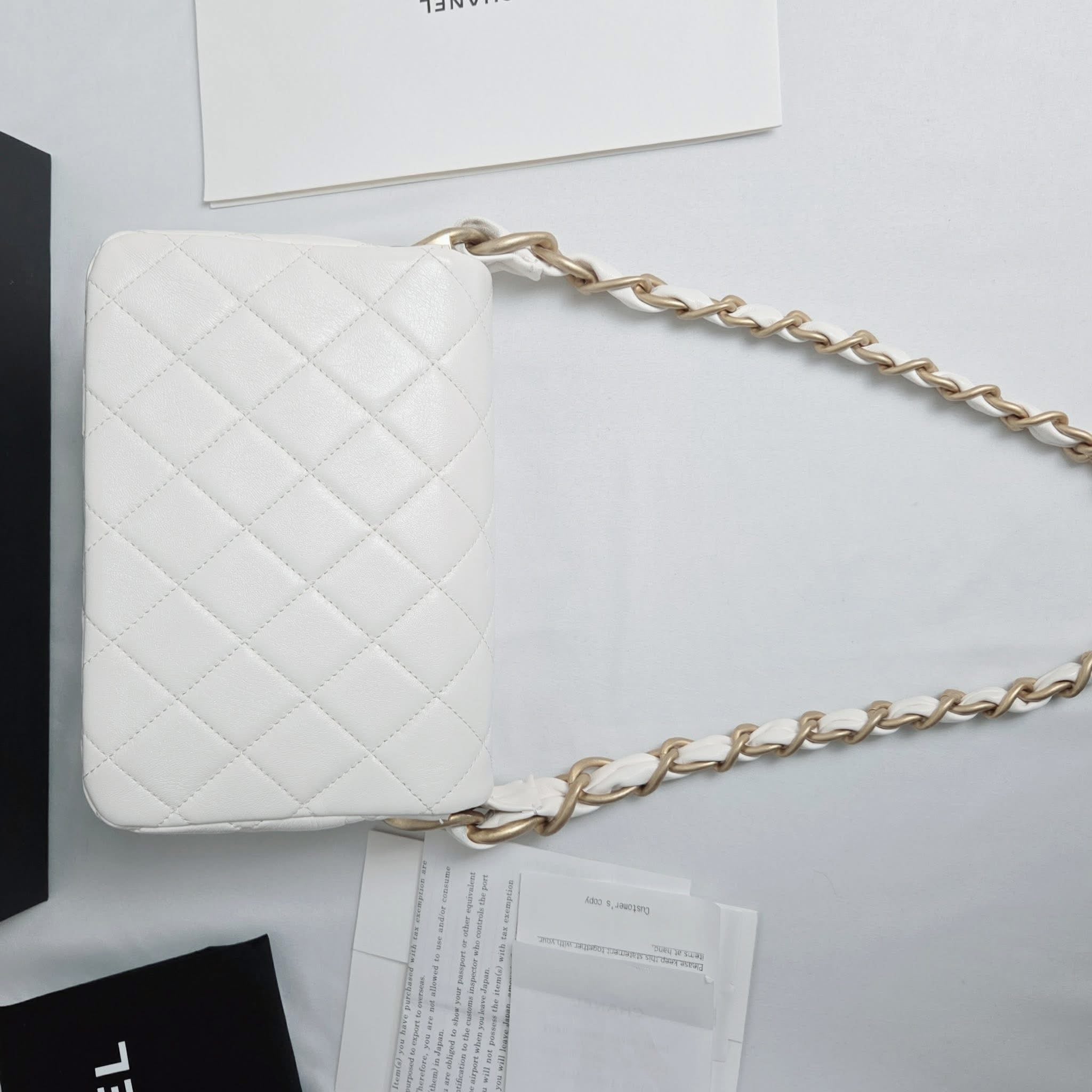 Chanel Chanel 25 White Quilted Flap Bag GHW