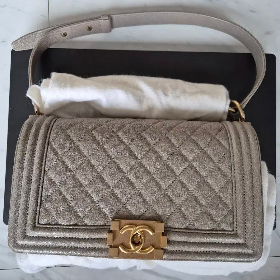 Chanel Boy Medium Caviar (Taupe)