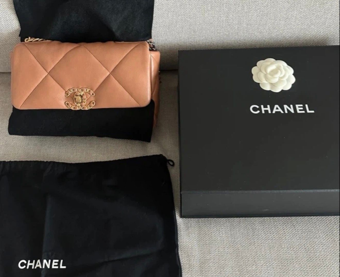Chanel Chanel 19 Small Flap Bag – Caramel