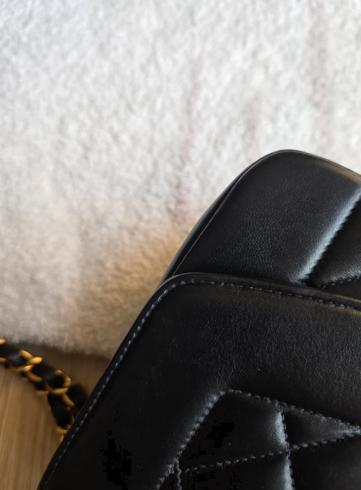 Chanel Vintage Small Diana handbag in black lambskin with 24k gold-plated hardware